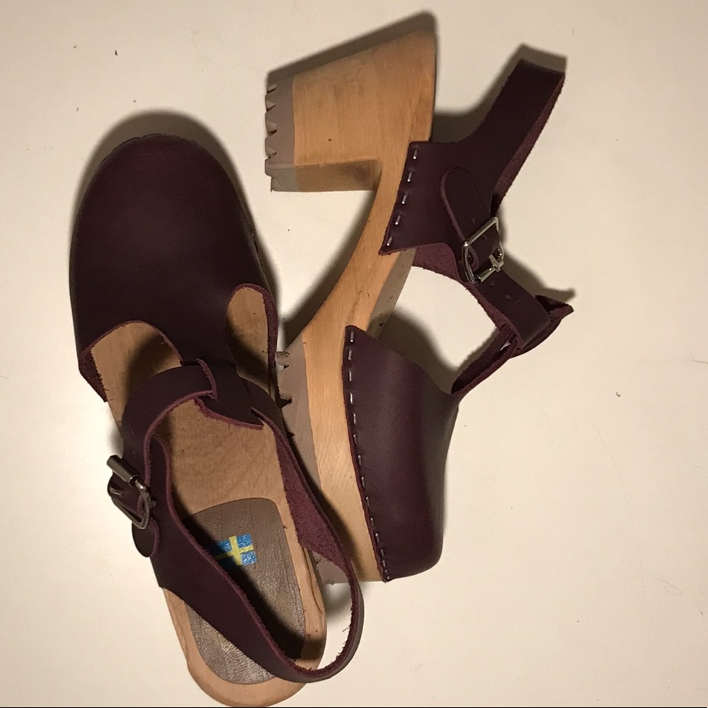 MIA Madeline Clogs Wine